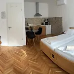 Bogoly Apartament *